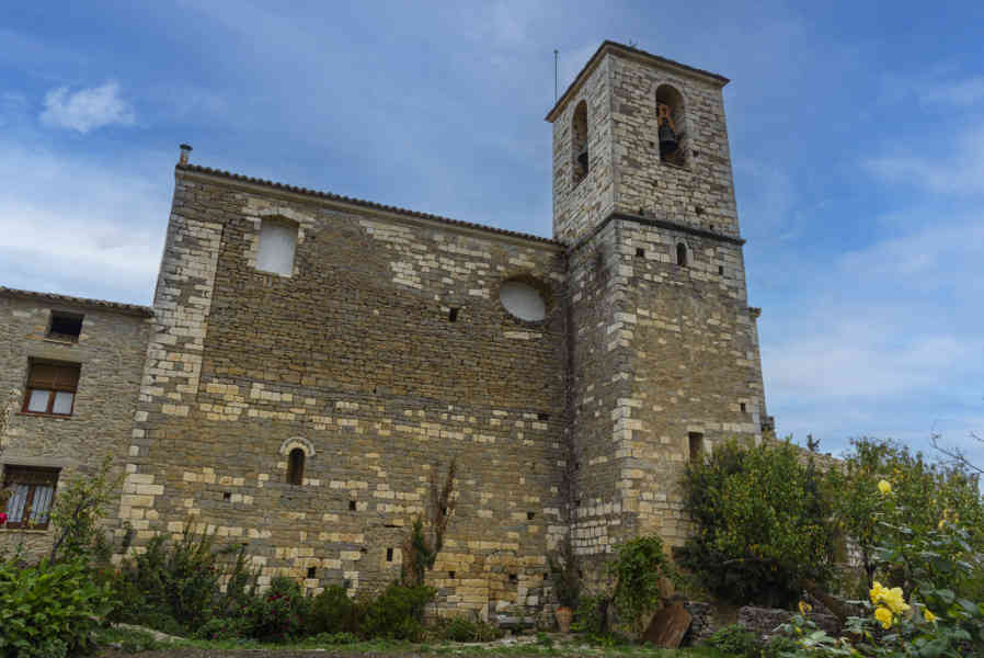 Huesca - Lecina 05 - iglesia de San Juan Bautista.jpg